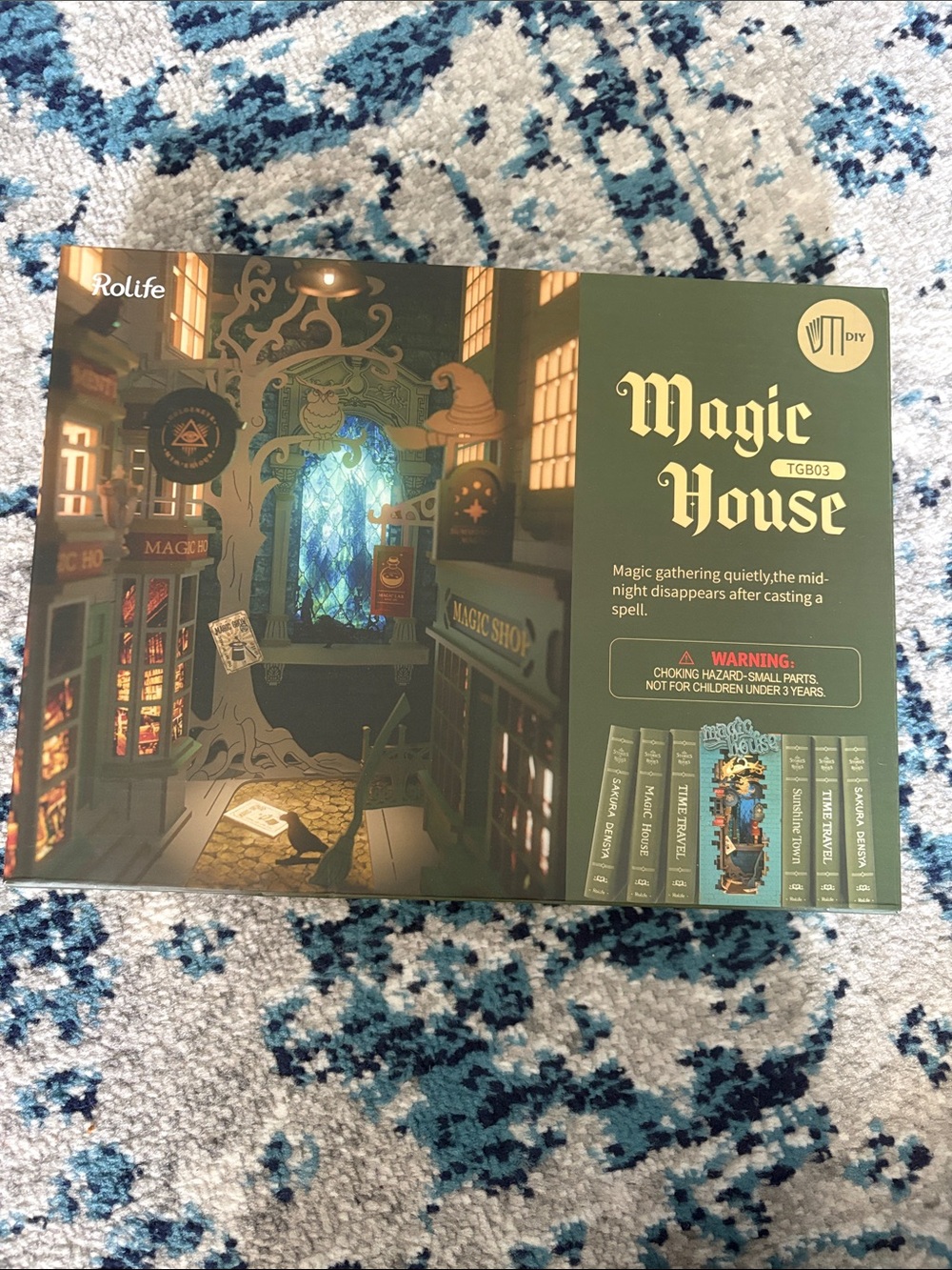 Magic House DIY Model - Picture 2 of 5